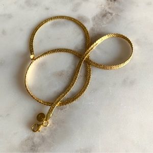 ESTÉE LALONDE SHORT SNAKE CHAIN NECKLACE
18CT GOLD PLATE